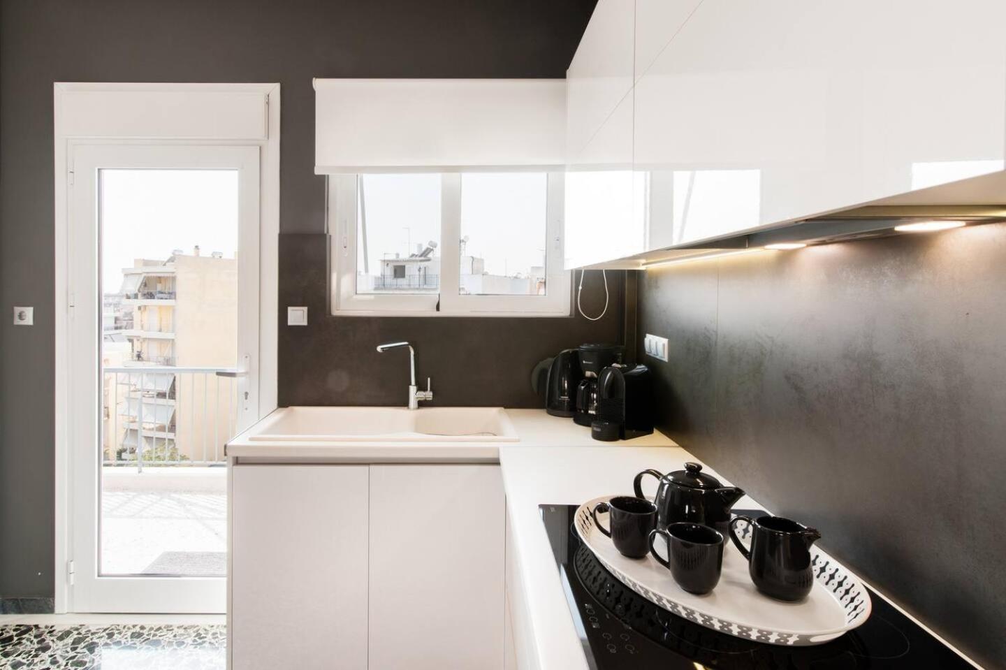 Ma Maison Nο 1, Penthouse, Acropolis And Lycabettus View, Ultra High Speed Internet 300 Mbps, 15' To Acropolis By Metro, 1' From Metro Station Atenas Exterior foto