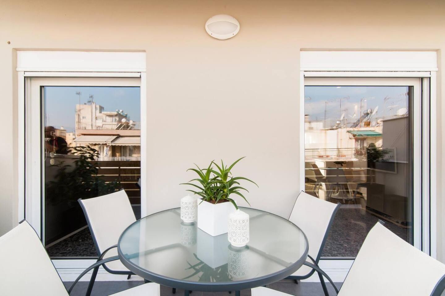Ma Maison Nο 1, Penthouse, Acropolis And Lycabettus View, Ultra High Speed Internet 300 Mbps, 15' To Acropolis By Metro, 1' From Metro Station Atenas Exterior foto