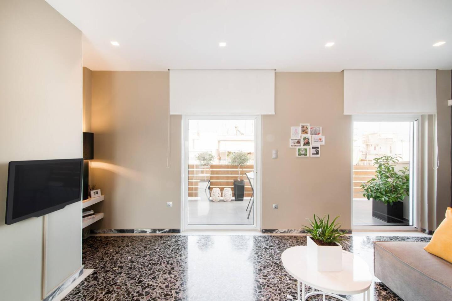Ma Maison Nο 1, Penthouse, Acropolis And Lycabettus View, Ultra High Speed Internet 300 Mbps, 15' To Acropolis By Metro, 1' From Metro Station Atenas Exterior foto