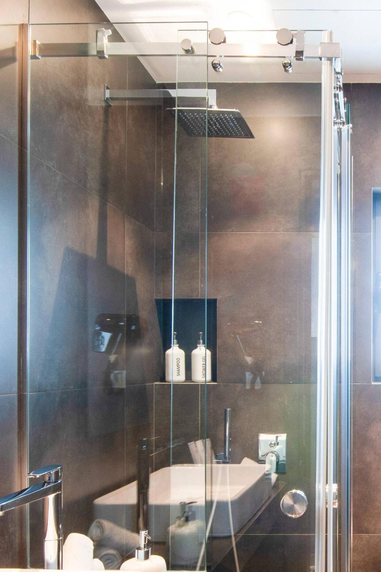 Ma Maison Nο 1, Penthouse, Acropolis And Lycabettus View, Ultra High Speed Internet 300 Mbps, 15' To Acropolis By Metro, 1' From Metro Station Atenas Exterior foto